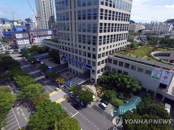 부산시청 촬영 조정호