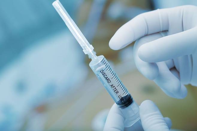 Syringe (123rf)