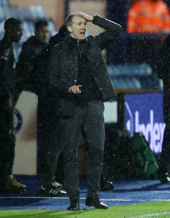 짐 가논 스톡포트 카운티 감독이 과거 셋톱박스 고장을 수리하지 않아 스카이스포츠와 인터뷰를 거절했던 것으로 전해졌다. /사진=로이터