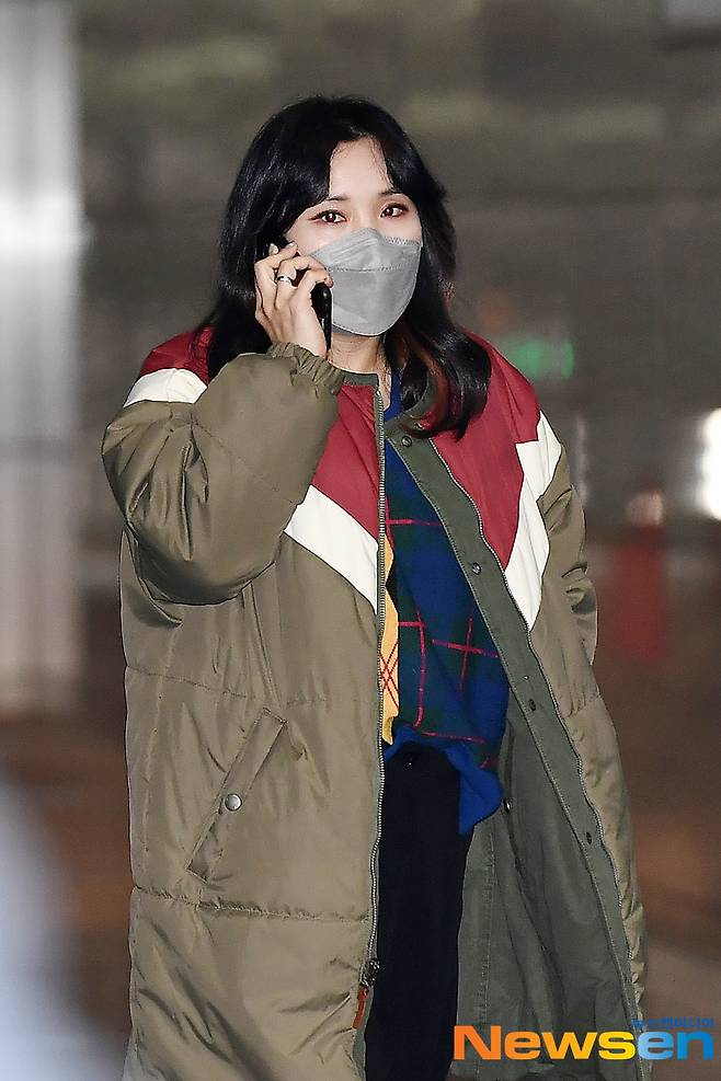 Gag Woman Shin Bong-sun attended the MBC Night - Mystery Music show King of Mask Singer recording at MBC Dream Center in Goyanggi Province, Ilsan, on the afternoon of January 12th.