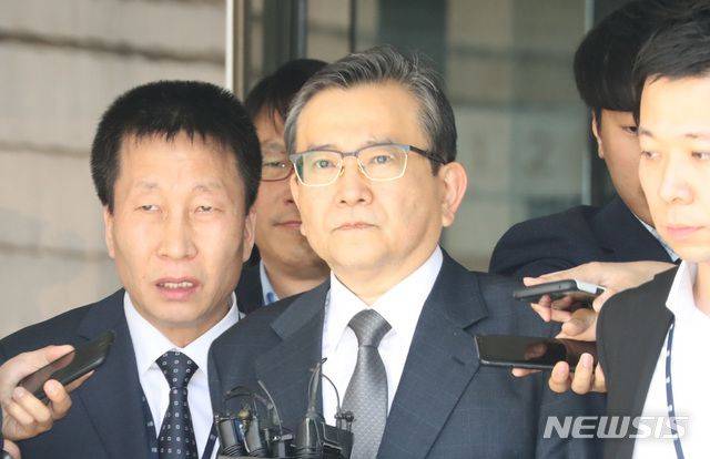 2019년 5월 법원에서 구속 전 영장실질심사를 마치고 나오는 김학의 전 법무부 차관/뉴시스