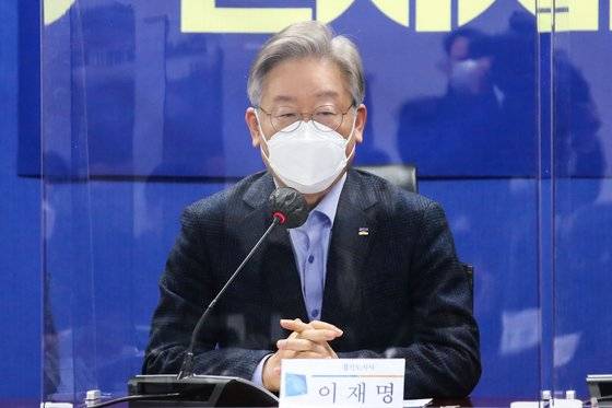 이재명 경기도지사가 14일 오전 국회 의원회관에서 열린 '군사시설 보호구역 해제 및 완화 당정협의'에서 발언하고 있다. 오종택 기자