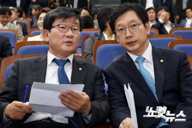 (왼쪽)김경수 경남지사. 윤창원 기자