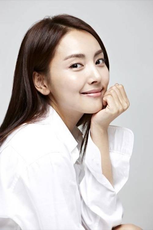 홍인영.
