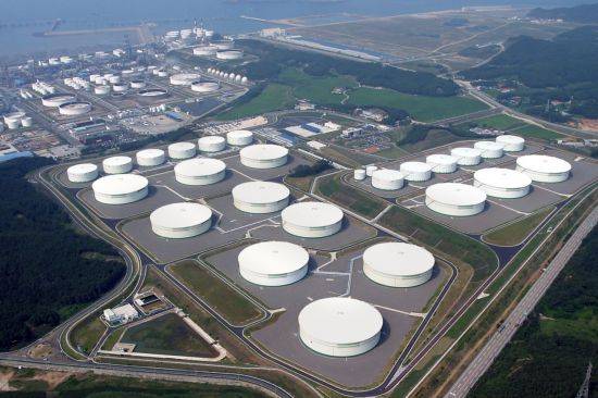 한국석유공사의 석유비축시설.