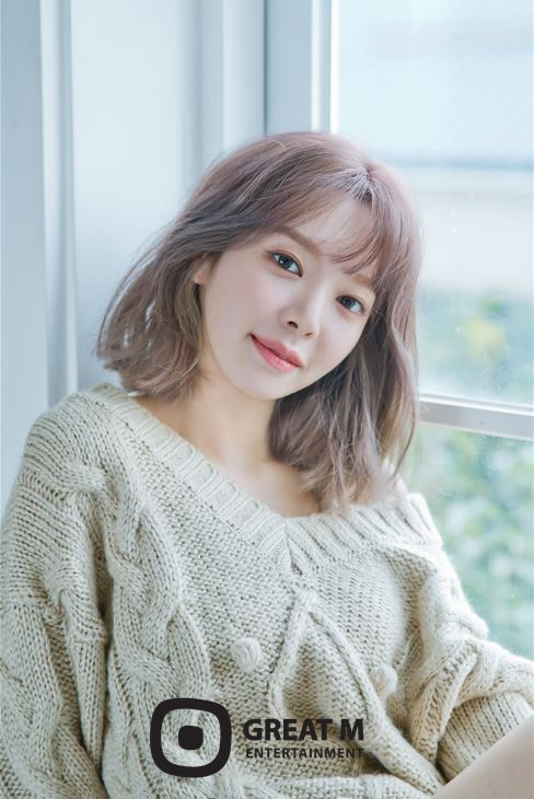 가수 초아가 오는 2월 방송 예정인 tvN 예능 '온앤오프'에 합류한다. 그레이트엠 엔터테인먼트 제공