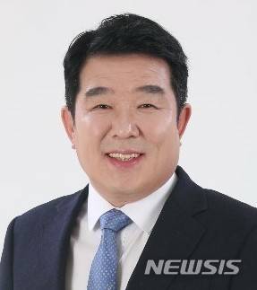 [서울=뉴시스]정세균 국무총리 동생 정희균, 대한테니스협회장 당선 (사진 = 대한테니스협회 제공)