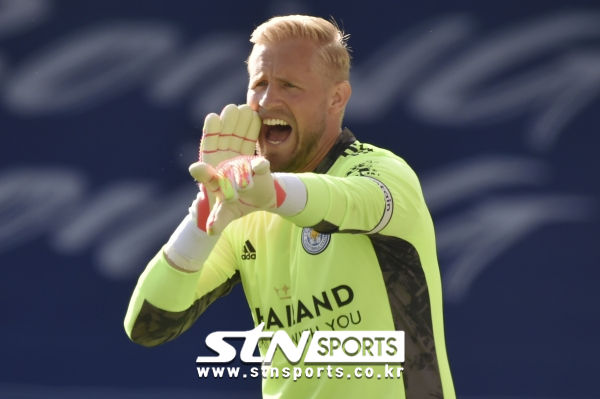 레스터 시티서 400경기 출전을 달성한 캐스퍼 슈마이켈