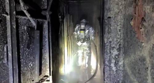 17일 오전 4시 29분께 부산 남외항 묘박지에 머물던 1683t 유조선 A호에서 불이 나 한국인 기관장(66) 1명은 의식 불명 상태고, 미얀마 국적 선원(37) 1명은 숨졌다. 사진은 불이 난 유조선 내부 모습. 
[사진제공=부산해양경찰서]