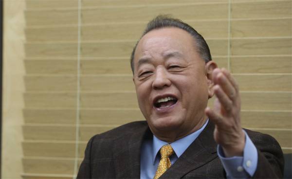 지난 14일 서울시 아난티 본사에서 만난 이중명 대한골프협회 회장이 앞으로 협회를 이끌어갈 방향에 대해 설명하고 있다. 대한골프협회 사상 처음으로 경선을 통해 당선된 이 회장은 총 157표 중 101표라는 압도적 지지를 받아 앞으로 4년간 대한골프협회를 이끌게 됐다. [이충우 기자]