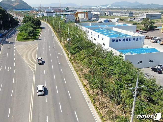 광양시가 명당국가산단, 익신산업단지, 신금일반산업단지, 초남 제2공단 일원에 미세먼지 차단 숲총 8㏊를 조성했다.(광양시 제공)2021.1.18/© 뉴스1