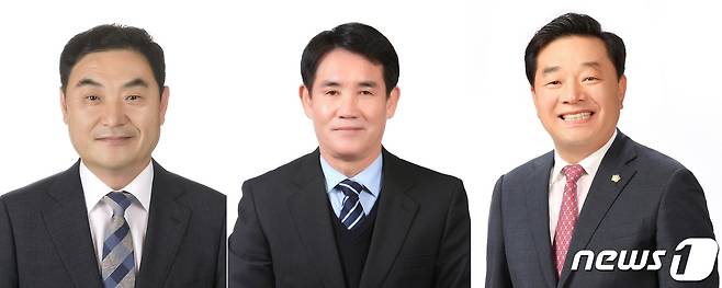 경남 김해시의회 황현재, 배병돌, 이정화 의원. (왼쪽부터) © 뉴스1