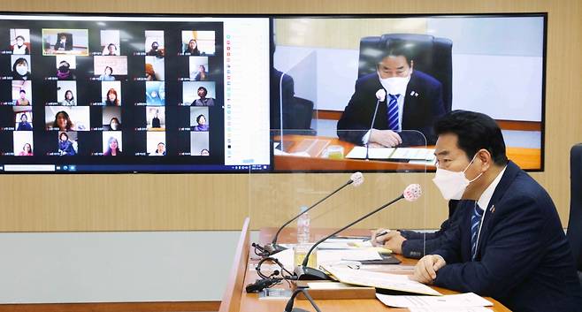 백군기 용인시장이 20일 풍덕천2동을 시작으로 ‘2021년 시민과의 대화’를 시작했다. / 사진제공=용인시