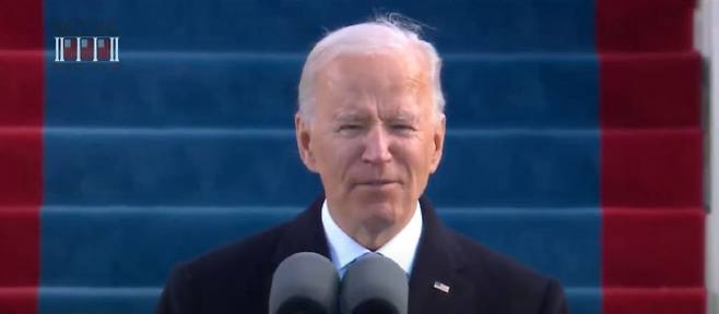 조 바이든 제46대 미국 대통령이 20일(현지시간) 워싱턴DC 연방 의사당 야외무대에 설치된 취임식장에서 취임사를 하고 있다. (사진=바이든 취임위원회 실황 캡처)