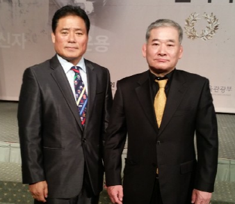 한명우 양정모(우측) 레슬링 금메달 리스트