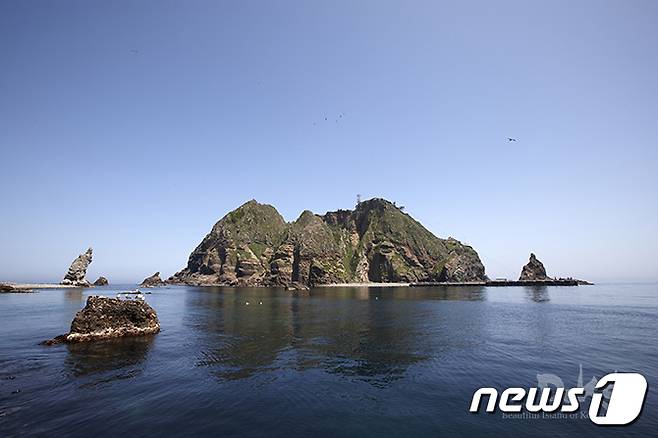 외교부가 지난해 11월19일 외교부 홈페이지 '공공데이터 개방' 코너를 통해 '독도의 사계 이미지' 사진 112장을 공개했다.(외교부 제공)/뉴스1