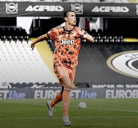 유벤투스가 호날두의 활약으로 이탈리아 수퍼컵 통산 9회 우승을 달성했다. [사진 호날두 인스타그램]