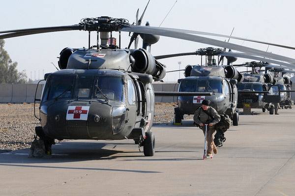 육군 항공작전사령부의 응급의무후송헬기.내달부터 시작될 군 사상 초유 ‘코로나 백신 특급수송작전’에 의무후송헬기를 비롯, 57개 부대 528명이 동원될 예정이다. 육군 제공
