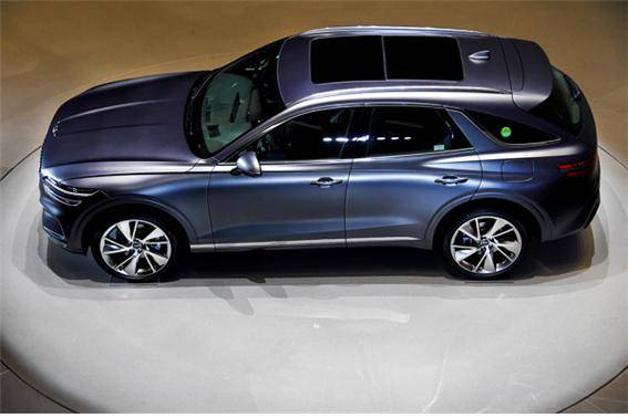 제네시스가 이달부터 본격 출고하기 시작한 GV70./사진=현대자동차