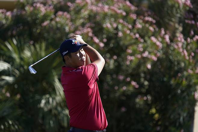 안병훈이 22일(한국시간) 미국 캘리포니아주 라킨타의 PGA 웨스트 니클라우스 토너먼트 코스서 열린 PGA 투어 아메리칸 익스프레스 1라운드서 17번홀 티샷을 하고 있다. [AP]