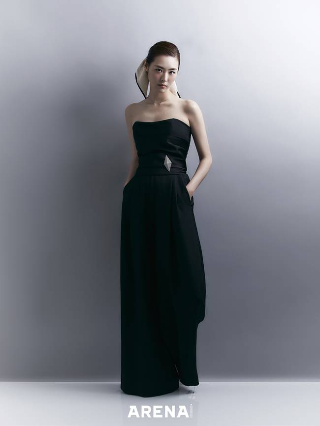 Actor Lee Yeon-hee has delivered a new commitment after his agency Lee Juck.Lee Yeon-hee recently filmed and interviewed mens fashion magazine Arena Homme Plus.Lee Yeon-hee expressed a firm and clear face with the concept of forget Lee Yeon-hee yesterday.Lee Yeon-hees chic look, pose and orphaned beauty have been poured out with praise from all the staff on the scene.In a series of interviews, Lee Yeon-hee said, I want to do more than anything I have done. I want to show you a neutral and solid figure.I am close to that, he said.Lee Jae-hee, who left SM for 20 years and became an actor agency, said, I felt like I was going to the school to get the grade.It was natural and beautiful, and I wanted to get a new and positive stimulus by going into the agency dedicated to Actor. On the other hand, he briefly reported on marriage last year in a single letter, saying, I hope I will look like Actor Lee Yeon-hee to the public.It is more than someone who has a wife or someone as a husband. Lee Yeon-hee, who was a bright and active player when he was a child, said he had started his career as an actor and had a time to cover up.Many directors read his first love image and often played innocent roles without a tee, but sometimes I wanted to say, I have a variety of other things besides this.The Toe Seonho, who rides on a motorcycle with a rough skin and a rusty bleaching hair, was the role that relieved him of such thirst.Its a tough, near-noir work, and what you liked was how you looked at me, and you saw my filmography and said, Its an Actor whos definitely going to have a lot of challenges.Normal coaches would have asked, I think you have been playing a pure and pretty role, but is this okay? I liked it because the bishop did not look at it like that. So Toe Seonho became the turning point of Actor Lee Yeon-hee.Lee Yeon-hee, who played the role of non-regular worker Jin-ah on the eve of the new year, soon to open, said that there was a time when he lived hard and looked like Jin-ah, who left for Argentina, saying, I am now at will.Ive been working since I was a kid, and Ive been working hard in my mid-20s, but Ive been stressed out by the way people look.I just bought a ticket to Paris because I wanted to go where no one knew me. I stopped it from the company, but I said, Why?I left without a manager, saying, Dont follow me. I was so excited, and I walked a lot in Paris.Since then, Ive been to Paris every year until Corona 19 bursts.Lee Yeon-hee grew up on a trip: I didnt think I should be put down until a few years ago.But I see now that I was shrinking in the eyes of others, and I do not want to do it anymore. Lee Yeon-hee said that, natural and hard.Park Su-in on the news