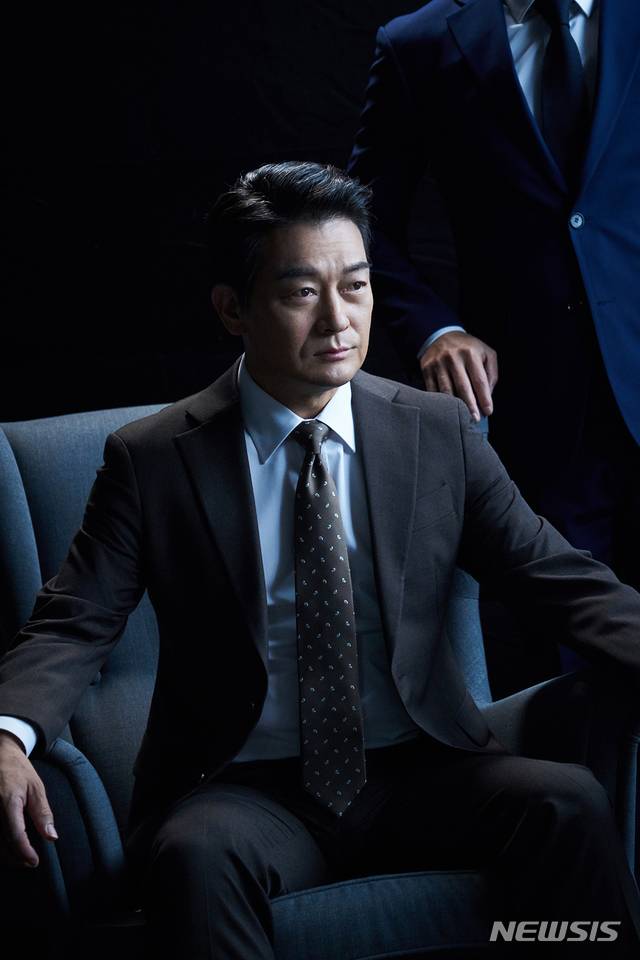 [서울=뉴시스]배우 조성하. (사진=씨제스엔터테인먼트 제공) 2021.01.22. photo@newsis.com