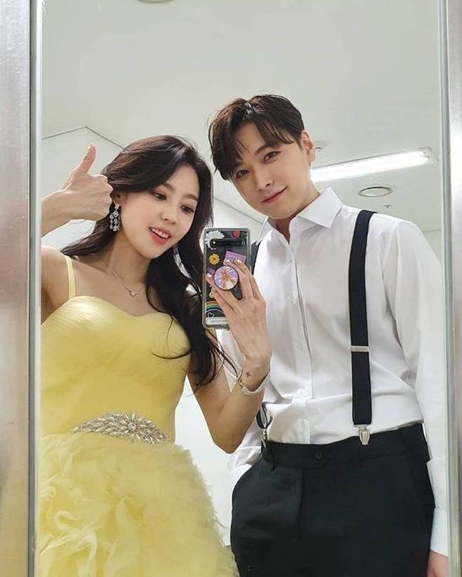 김사은, 성민