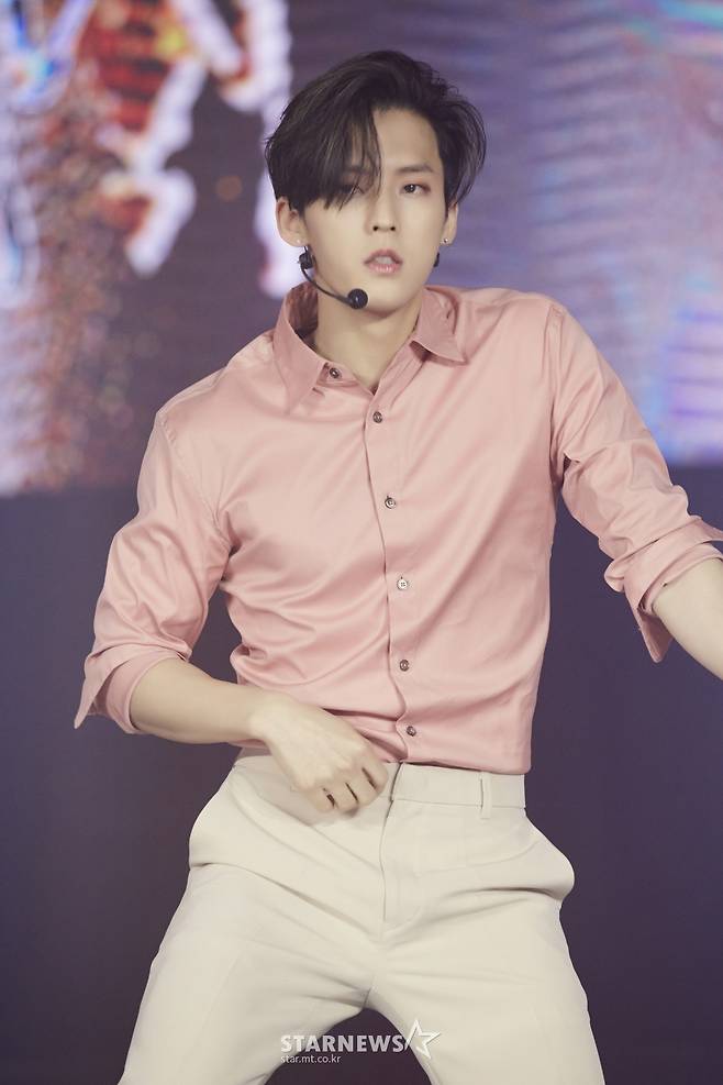 비투비포유 이민혁 '여심 잡는 눈빛'[★포토]