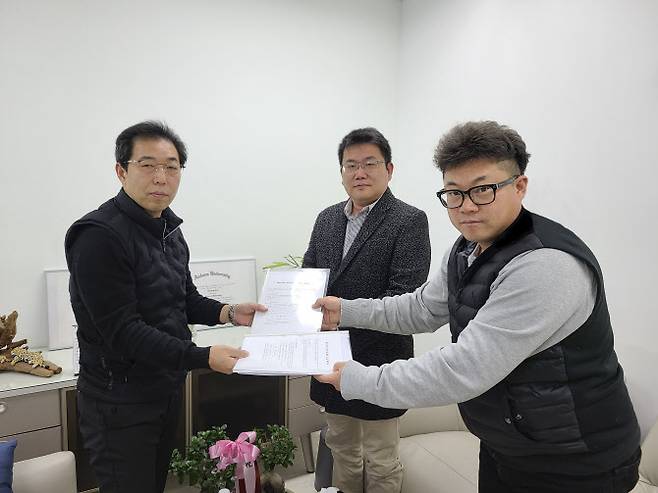 김순학 스텝온 대표(오른쪽)과 배현철 테티스바이오 대표 (사진=테티스바이오)