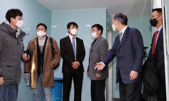 10년 만에 열린 KBO 연봉조정위원회 위원들 [뉴스1[