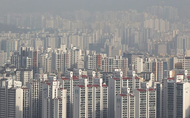 서울 남산에서 바라본 서울 아파트 모습. 연합뉴스