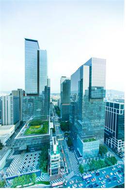 보험사들의 성과급 규모에 대한 관심이 커지고 있다. 손해보험 1위인 삼성화재의 성과급은 이번 주 중 결정될 전망이다. 사진은 삼성 서초사옥./사진=삼성화재