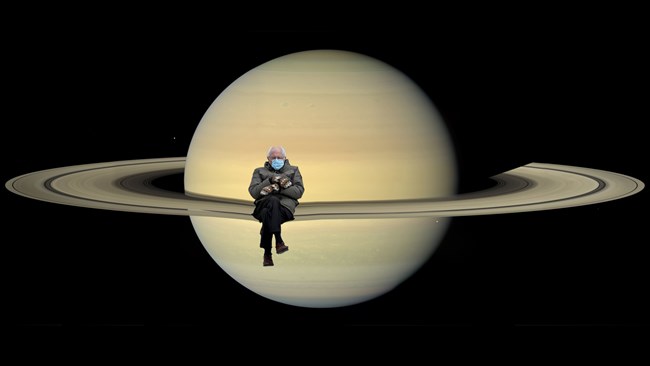 버니 샌더스가 NASA의 토성 탐사선 카시니호가 촬영한 토성 고리 위에 앉아 있는 밈. 시민 과학자 케빈 M. 길이 편집했다