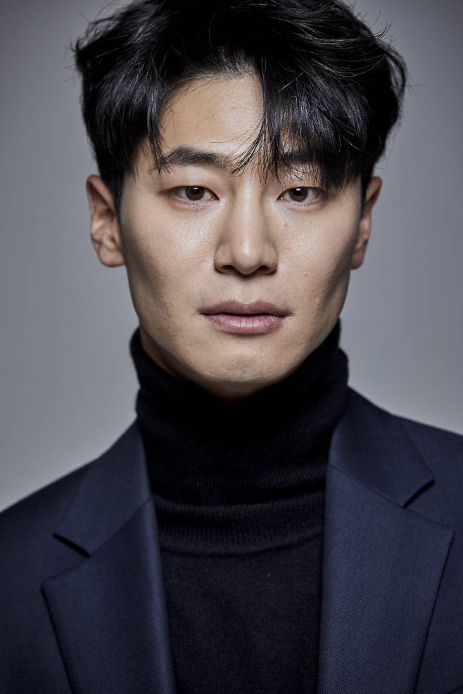 배우 유인혁. 플로우스엔터테인먼트