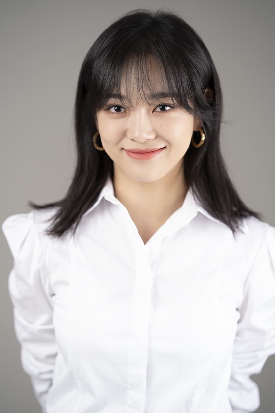 Kim Se-jeong, 25, from girl group Gugudan, showed her further growth as an actor through wonderful rumors.From emotion to action, I took a picture of the eyes of the audience in the house theater with various acting power.Kim Se-jeong played Dohana, a demon hunter, in the OCN Saturday original Wonderful Rumors that ended on the 24th.Dohana had a chicness that kept a certain distance from rumors (Jo Byung-gyu), Yamotak (Yoo Jun-sang), and Chu Maeok (Yum Hye-ran) who were chasing evil spirits together in the past.But unlike the look, it was a righteous, well-rounded character, which played a part in the box office of wonderful rumors as Kim Se-jeong pulled up the charm of Dohana.In particular, Kim Se-jeong got a great response from viewers with the action act that threw all over with Yoo Jun-sang and Jo Byung-gyu.Action Actor is a good thing. I got a lot of ratings, an actor.In another charm of Kim Se-jeong, which was not seen in the previous work School 2017 and Let me hear your song, fans called it God Clean.Kim Se-jeong, who established herself as an actor through Worseful Rumors. She talked about her closing remarks and future activities through Star News and written interviews.- What do you think of the strange rumors?- The Wonderful Rumor broke the highest rating of OCN ever, breaking the double-digit ratings. What about OCNs wonderful ratings?- Is there a part that focuses on Dohana in this work? What is the charm of Dohana?It seems to be attractive that one of the children is still a child, and in fact one is a young child, revealing the feelings that fall down only in front of the counters.- Elevator Action, kicking, etc. There were many difficult action gods, how was the action shooting?- Worseful rumor and Dohana left a meaning to Actor Kim Se-jeong.- Worseful rumor There are many viewers who want Season 2. Is there a desire for Season 2 and a willingness to participate in Season 2.What I want in Season 2 is that the story of fighting various demons is fun, but I hope that there will be a lot of small daily life among counters.When the counters chemistry was outstanding, there seemed to be a lot of fun scenes, so I think it would be fun to focus on what life is like when they are alone and find fun.- The news of the dismantling of the group Gugudan, which belonged to last year. What if I want to tell the members about the dismantling of Gugudan?- What will Kim Se-jeongs activity plan be in the future?end