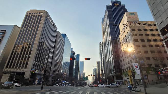 서울 강남구 역삼동 테헤란로를 따라 빌딩이 줄지어 있다. [사진=김은희 기자]