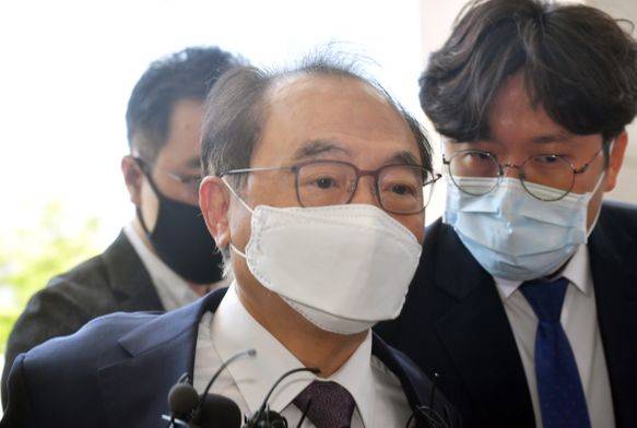 영장실질심사 마친 오거돈 전 시장의 모습ⓒ뉴시스