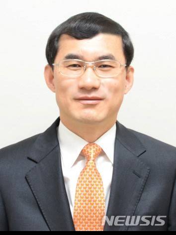 [청주=뉴시스] 조성현 기자 = 허용석 56대 청주지방법원장(56·사법연수원 18기) 청주지법원장. (사진=청주지방법원 제공) 2021.01.28. photo@newsis.com