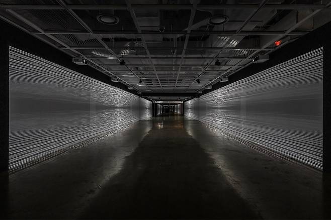 GRAYCODE·jiiiiin, 'on illusion of time', 2021, 사진 조준용 [세종문화회관 제공. 재판매 및 DB 금지]