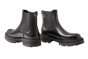 트레드 앤 그루브의 ‘타이어 업사이클링 첼시부츠’. br&nbsp; &nbsp; &nbsp; &nbsp; &nbsp; &nbsp; &nbsp; &nbsp; &nbsp; &nbsp; &nbsp; &nbsp; &nbsp; &nbsp; &nbsp; &nbsp; &nbsp; &nbsp; &nbsp; &nbsp; &nbsp; &nbsp; &nbsp; &nbsp; &nbsp; &nbsp; &nbsp; &nbsp; &nbsp; &nbsp; &nbsp; &nbsp; &nbsp; &nbsp; &nbsp; &nbsp; &nbsp;서울시립대 제공