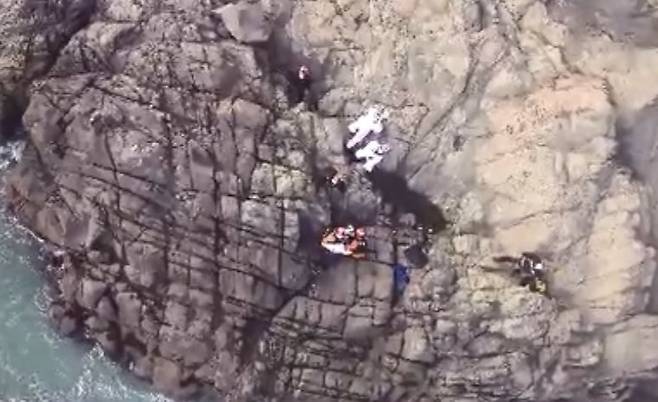 구조 현장 [부산소방본부 제공. 재판매 및 DB금지]