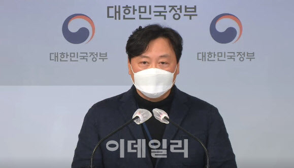 신희동 산업통상자원부 대변인은 31일 정부서울청사에서 열린 브리핑에서 “북한에 원전 건설을 극비리에 추진했다는 주장은 사실이 아니다”고 말했다.