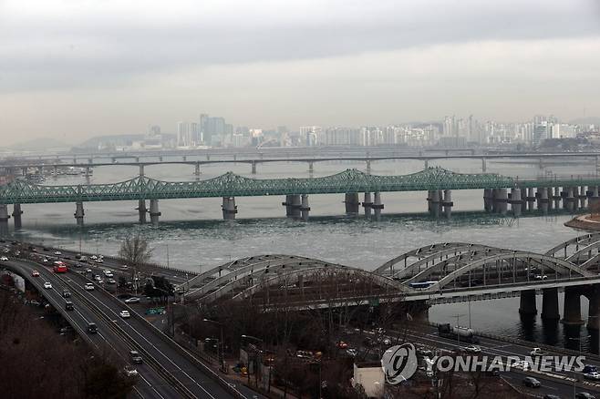 '흐린 하늘' 연합뉴스 자료사진]