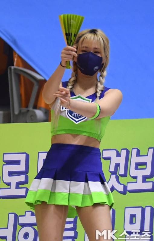 막춤 들어갑니다.