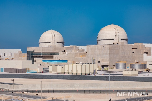 [세종=뉴시스] 우리나라가 자체 개발한 원전인 APR1400으로 지어진 아랍에미리트(UAE) 바라카 원전. (사진=한국전력 제공)
