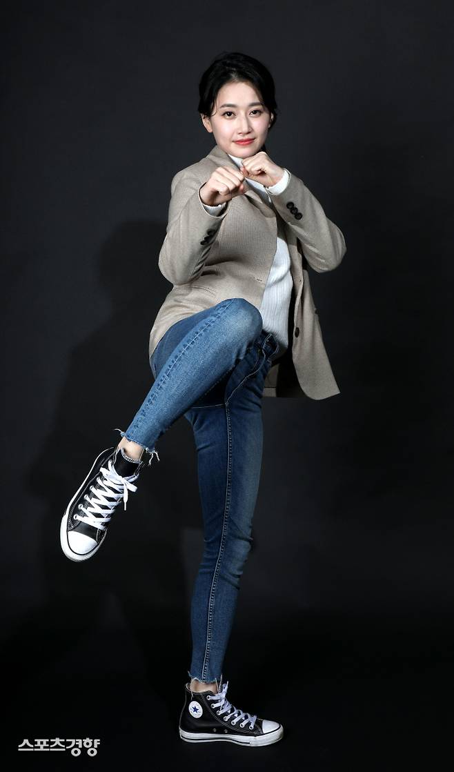 ‘태권소녀’ 배우 태미가 1일 오후 스포츠경향 스튜디오를 찾았다. 태미는  K타이거즈 프로덕션이 제작해 미국 지상파에 방송 예정인  ‘하이스쿨오브좀비’에서 주연을 맡았다./박민규 선임기자