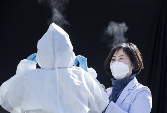 Kim Se-jae, a nurse in charge of infection control at Hyundai Hospital in Namyangju, Gyeonggi. [KWON HYUK-JAE]