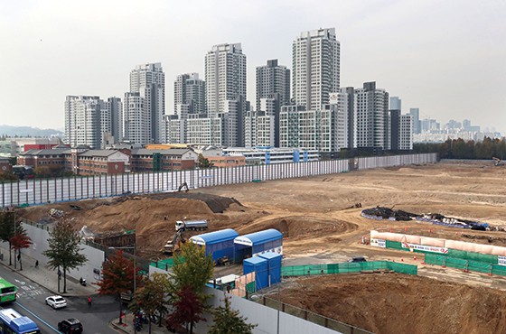 서울시 서초구 반포동 신반포3차·경남아파트 재건축(래미안원베일리) 사업 현장