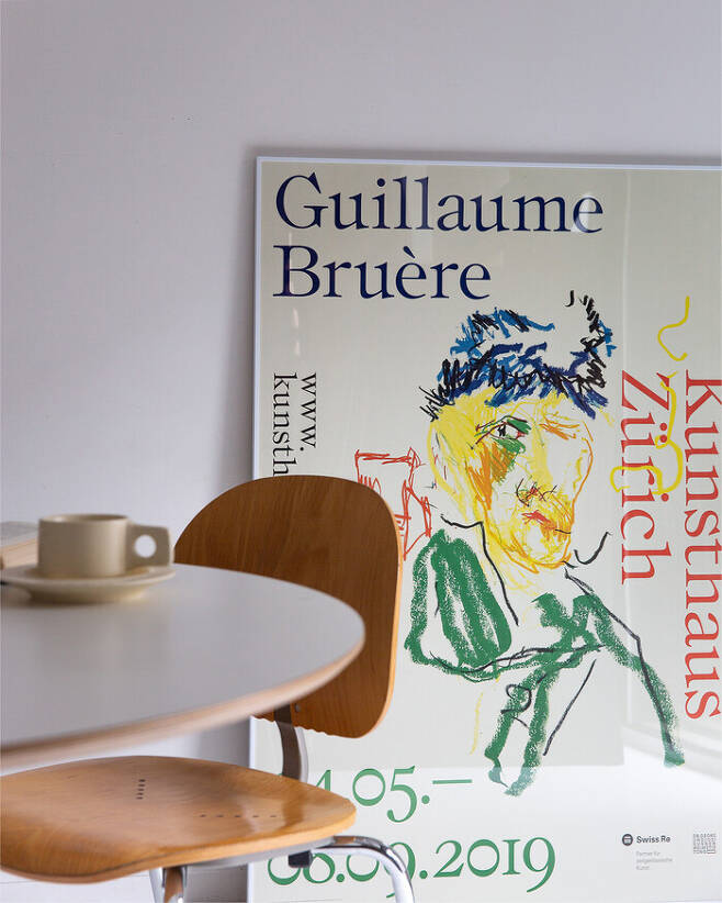 프랑스 화가 기욤 브루에르의 2019년 취리히 미술관 개인전 아트 포스터. 쿠나장롱 제공