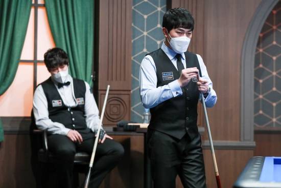 김준태는 이범열을 세트스코어 4:1로 제압하며 1승을 기록했다.(사진=파이브앤식스)